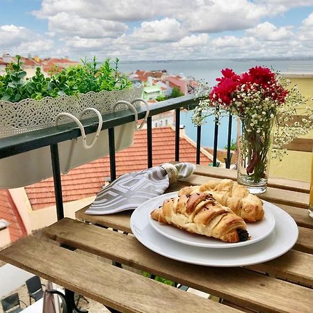 Comfortable Apartment With Balcony And Sea View In Lisbon 50 M² Lisboa Exterior foto