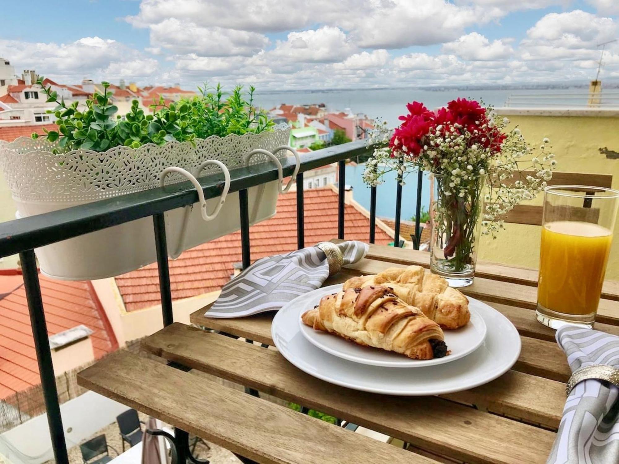 Comfortable Apartment With Balcony And Sea View In Lisbon 50 M² Lisboa Exterior foto